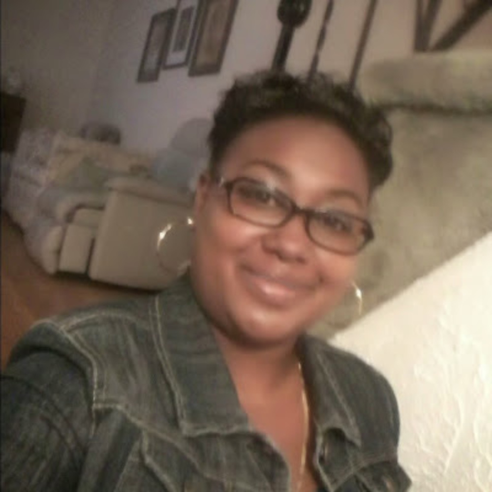 Meet your Posher, Esha